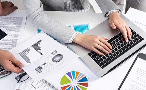 ?？谧?cè)分公司