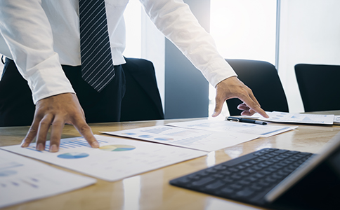 ?？谧怨舅璧幕臼掷m(xù)