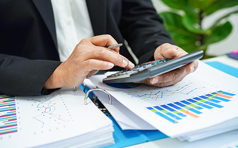 ?？谛畔⒆稍児咀?cè)