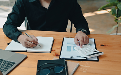 ?？谶\(yùn)輸公司注冊(cè)的費(fèi)用結(jié)構(gòu)