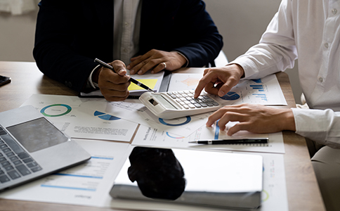 不同類型財務公司的收費差異