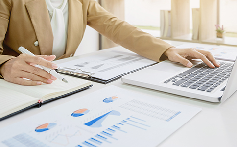 ?？诖碛涃~一年多少錢