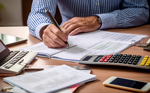 ?？诠竞喴鬃N需要準(zhǔn)備哪些材料