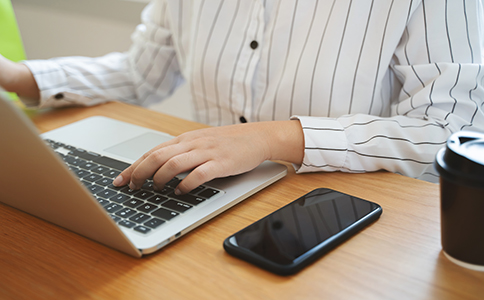 ?？谟邢挢?zé)任公司注冊費(fèi)用