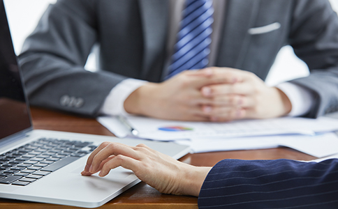 ?？谧?cè)代駕公司的件解析