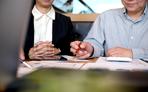 ?？谧?cè)公司需要的資料