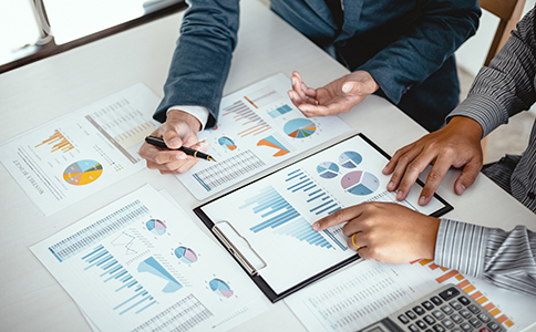 ?？谧怨咀再Y金要求